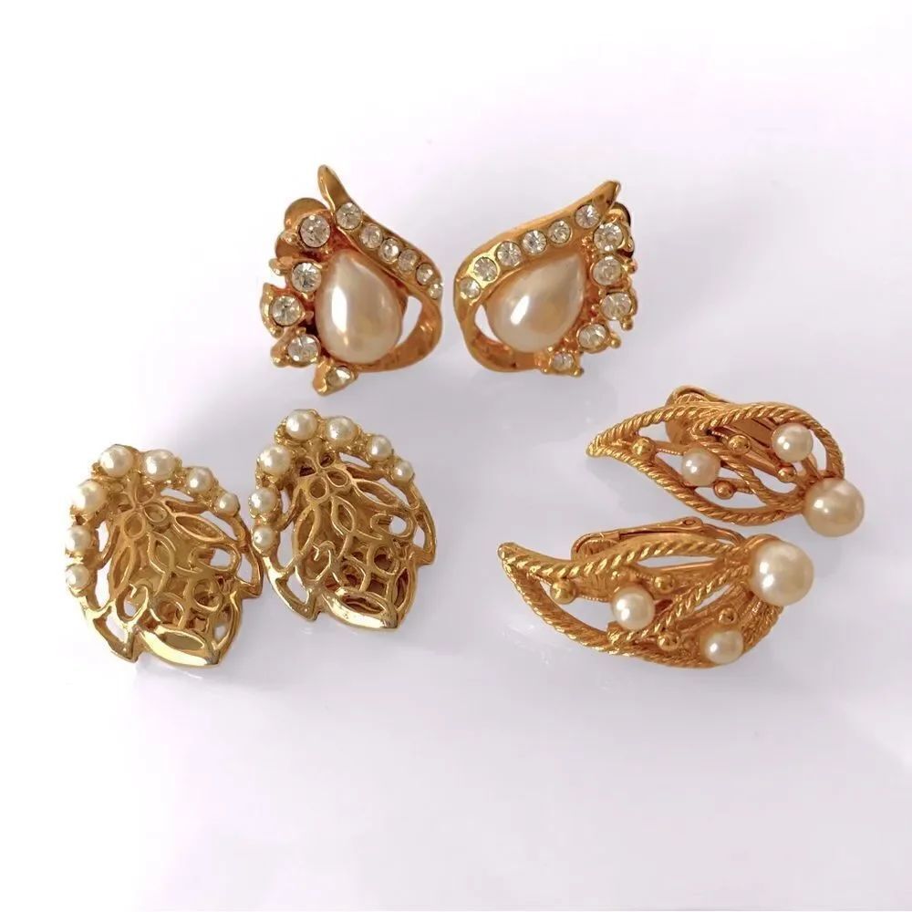 Vintage Gold Rhinestone & Pearl Clip Earrings